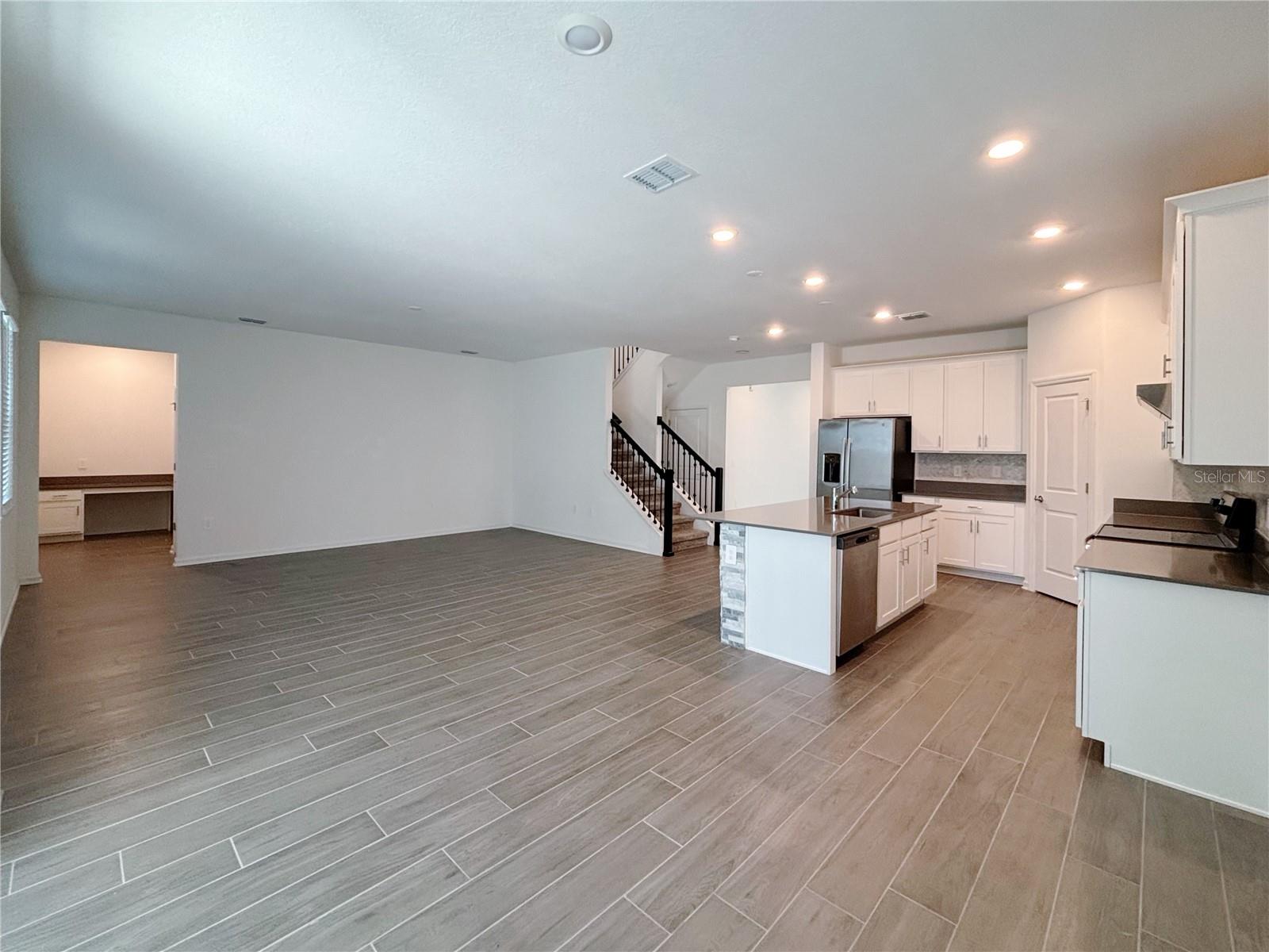 STOREY GROVE PH 5 - Residential Lease