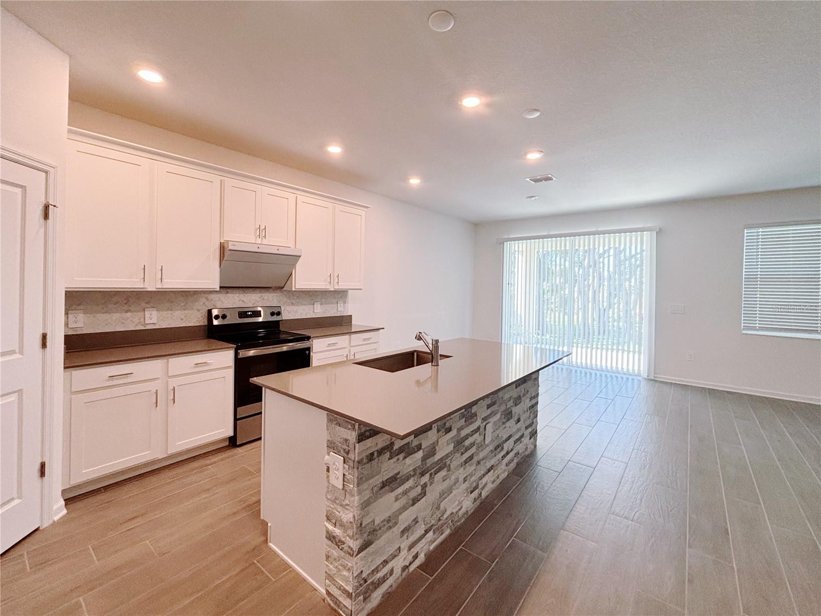 STOREY GROVE PH 5 - Residential Lease