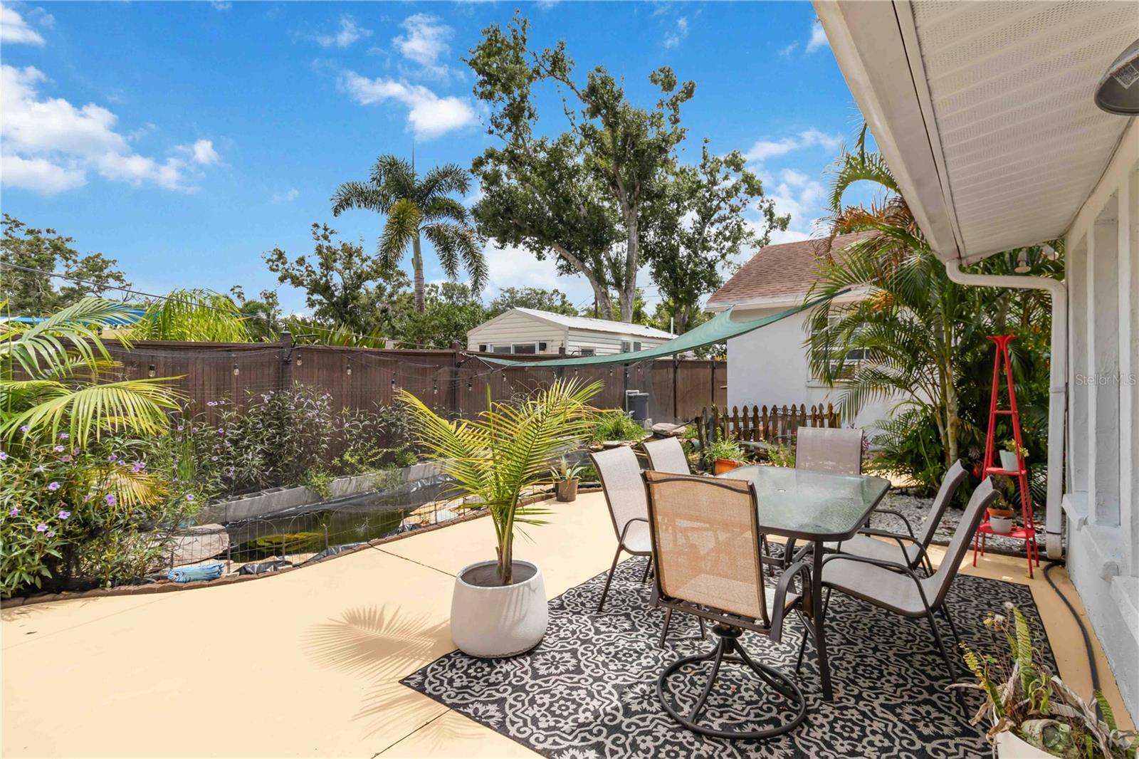 LAKE SARASOTA - Residential