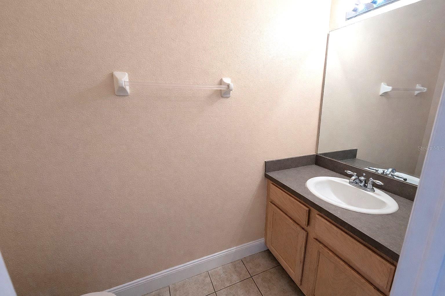 COUNTRY VIEW TWNHMS - Residential