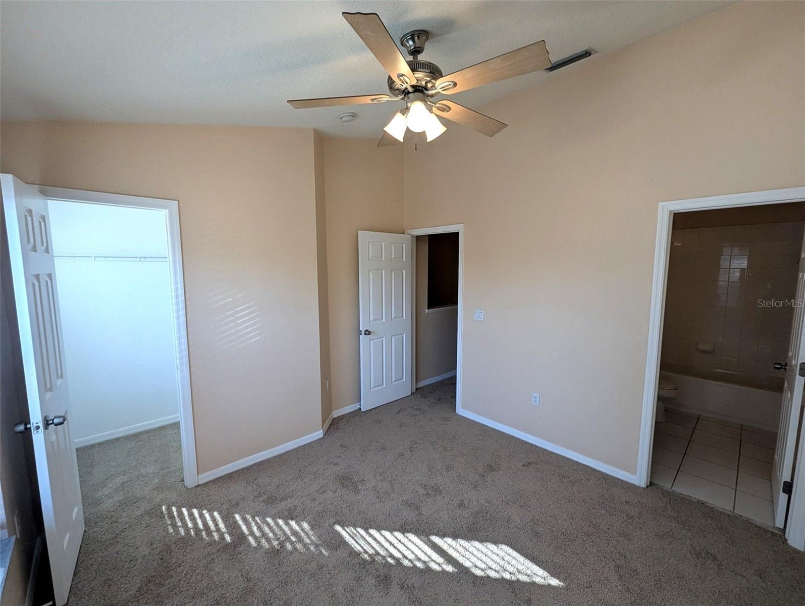 COUNTRY VIEW TWNHMS - Residential