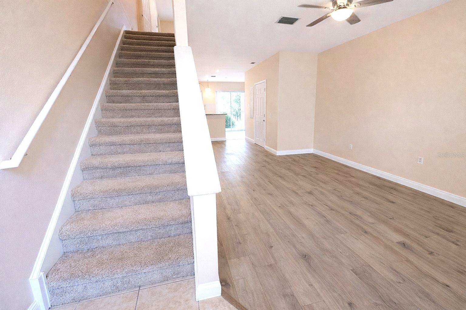 COUNTRY VIEW TWNHMS - Residential