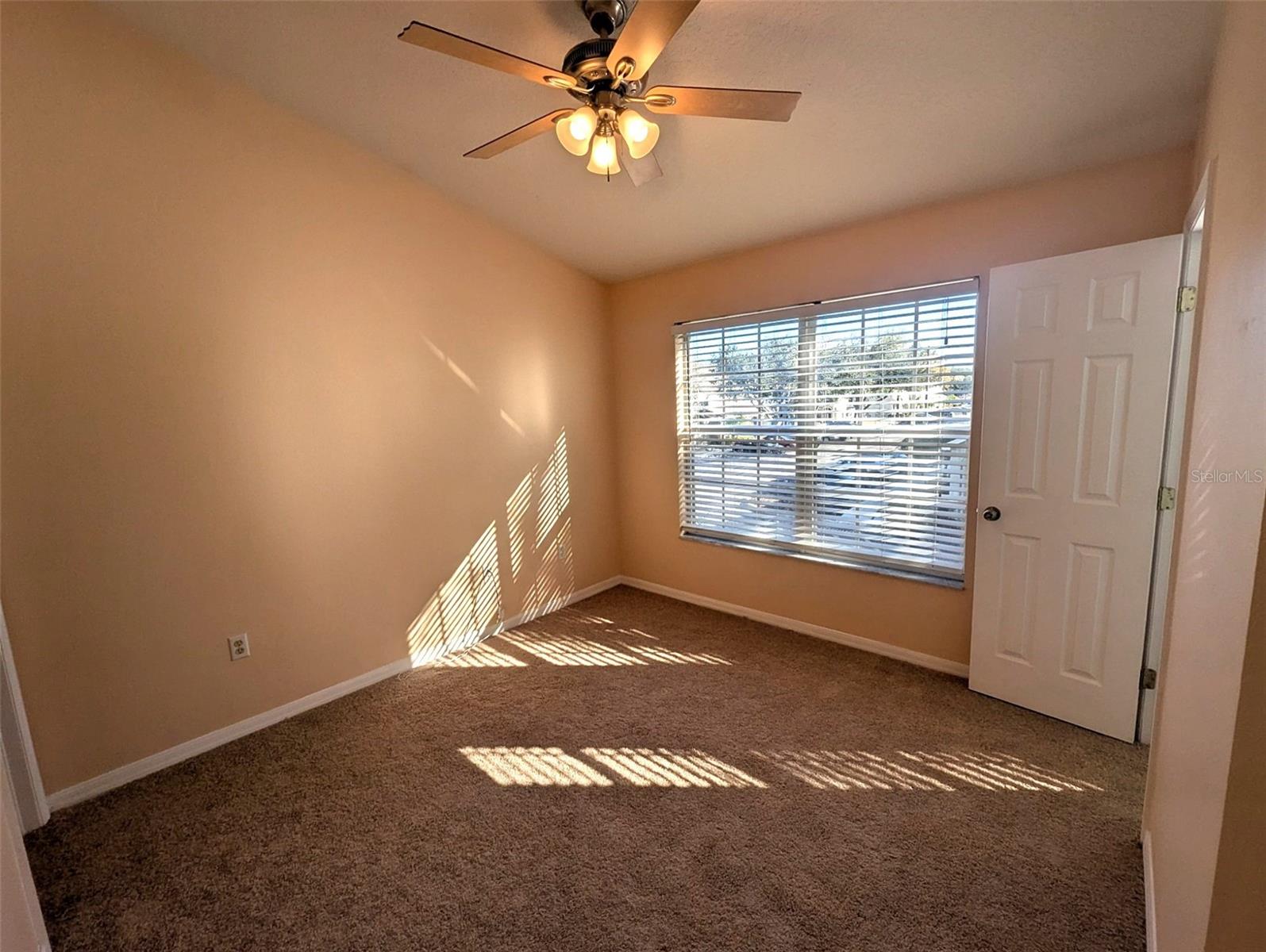 COUNTRY VIEW TWNHMS - Residential