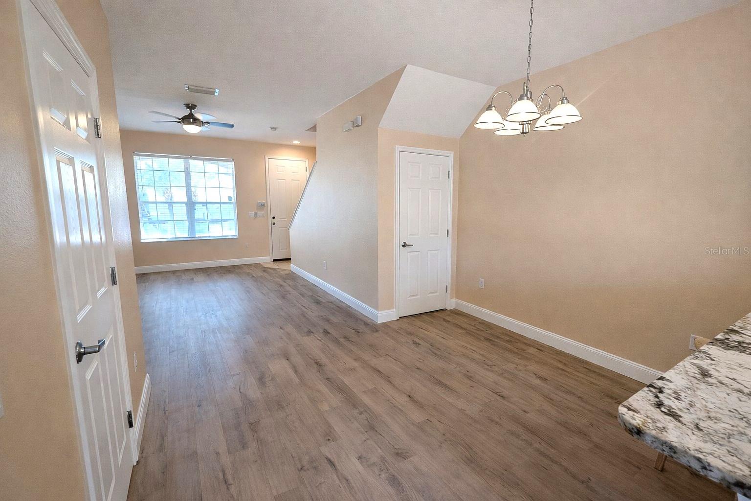 COUNTRY VIEW TWNHMS - Residential