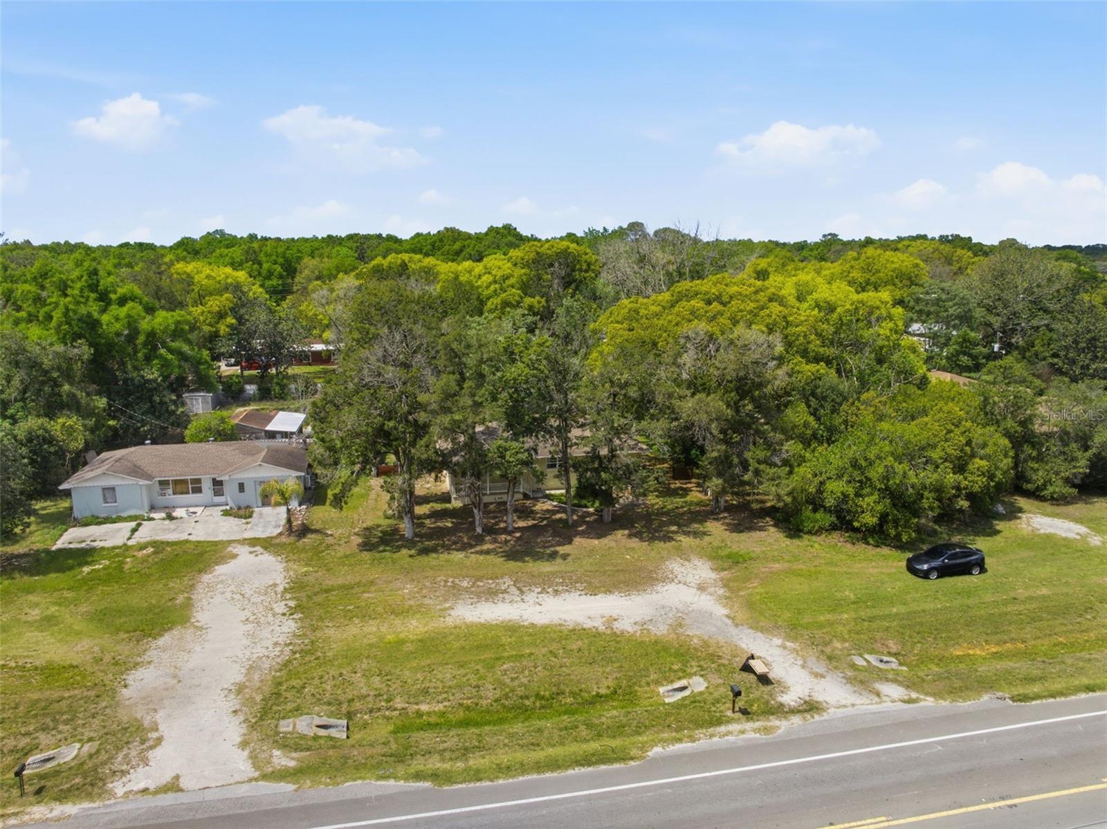DVORAK MANOR - Residential