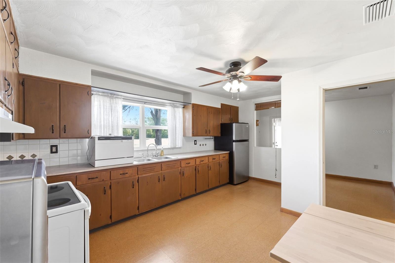 DVORAK MANOR - Residential