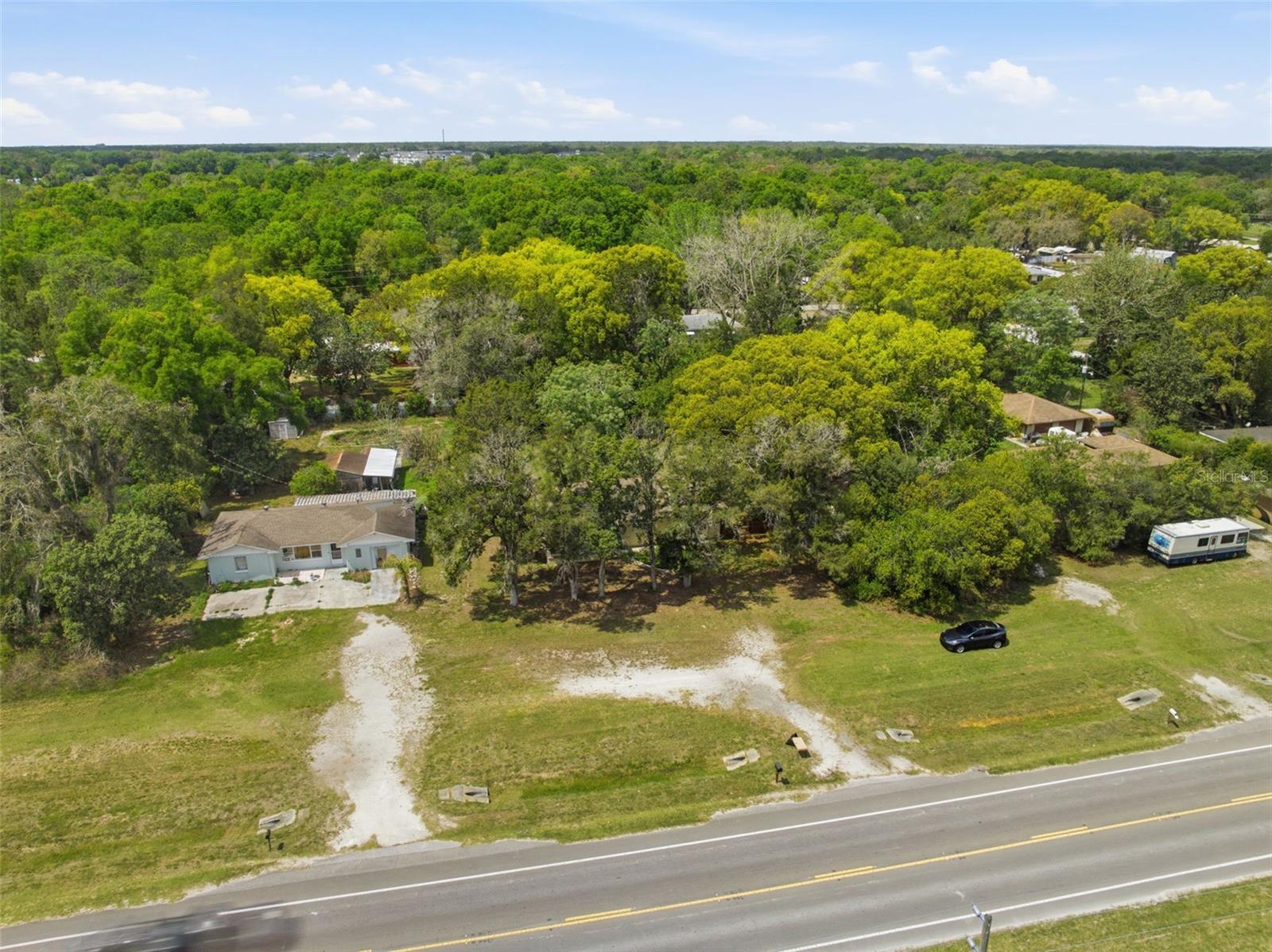 DVORAK MANOR - Residential