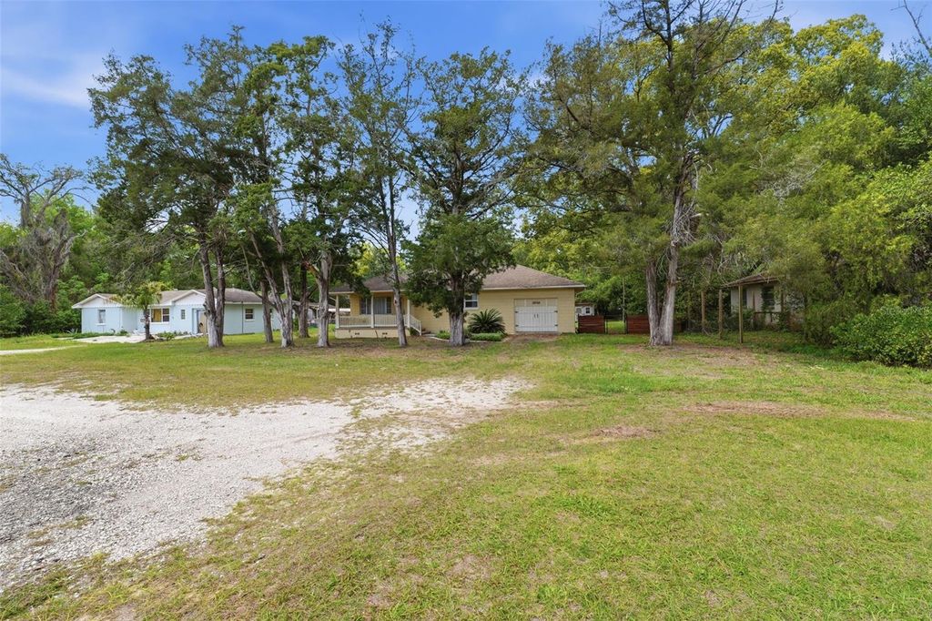 Photo of 18749 Us Highway 41, Spring Hill, FL 34610 (MLS # W7884345)