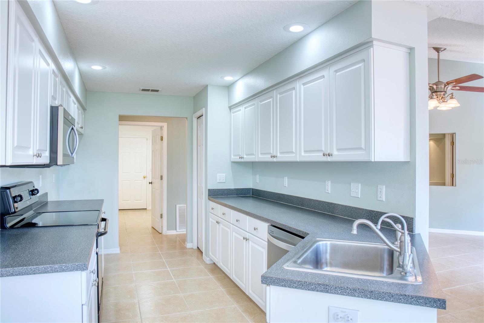 WOODS AT KINGS CREST 02 - Residential