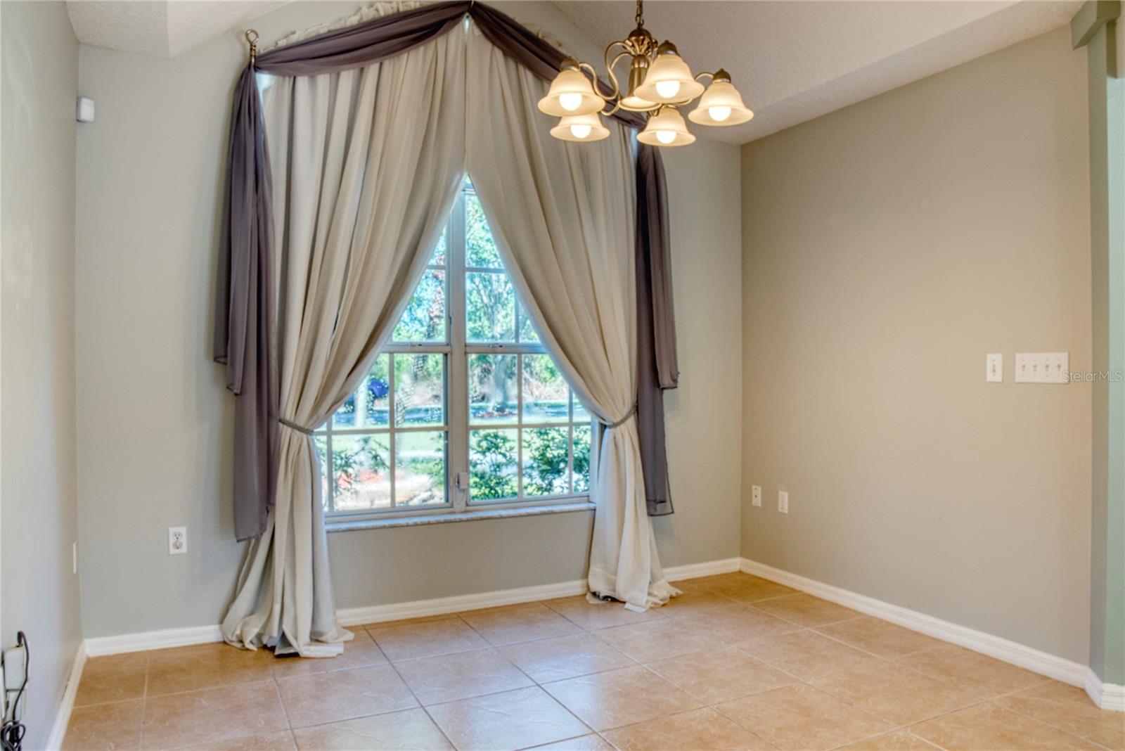 WOODS AT KINGS CREST 02 - Residential