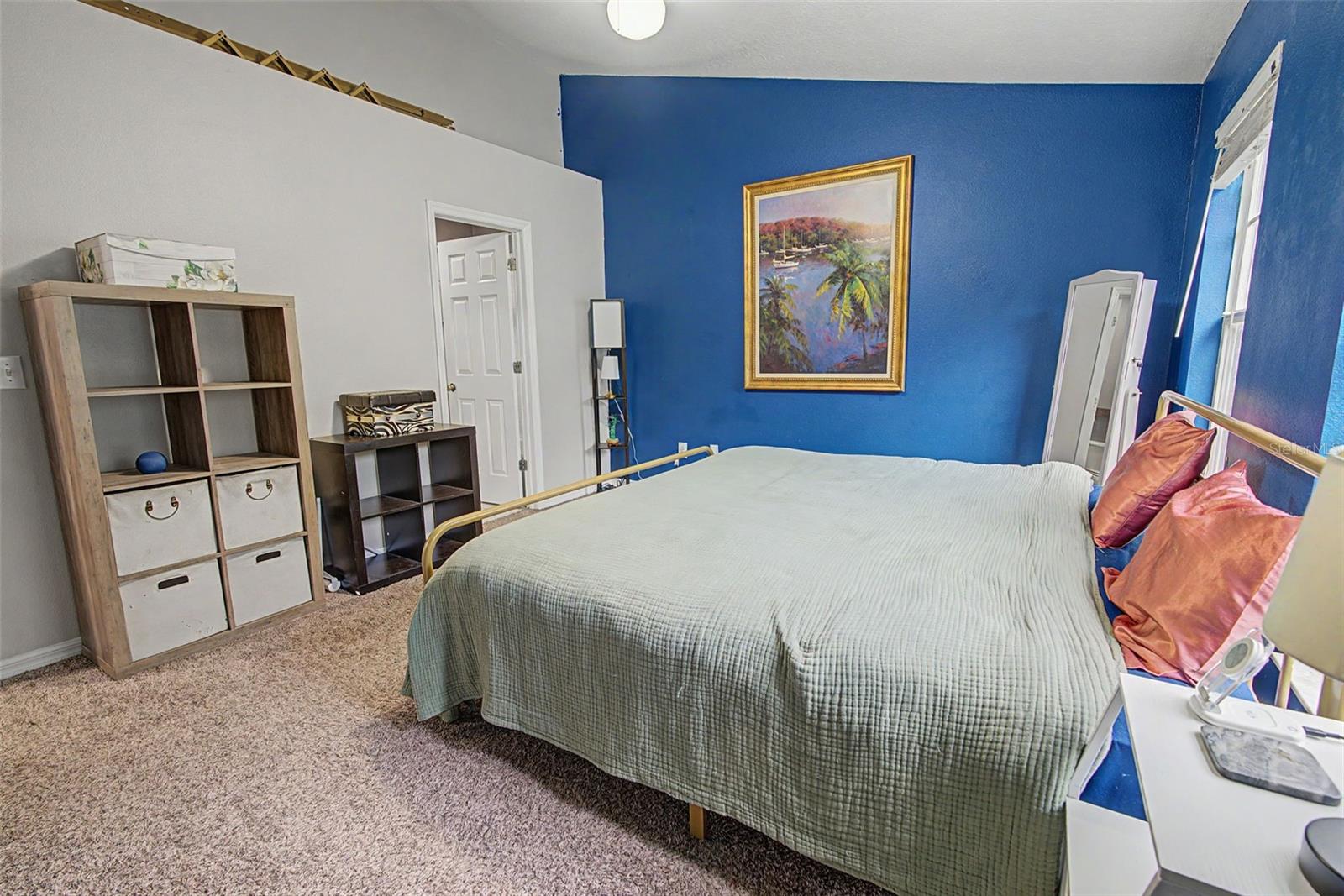 2214 GOLDEN OAK LANE