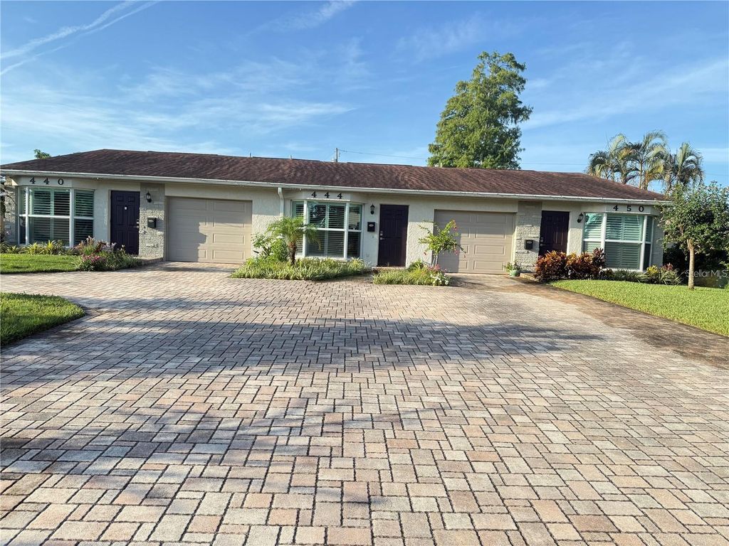 Photo of 440 50th Avenue N, St Petersburg, FL 33703 (MLS # TB8499406)