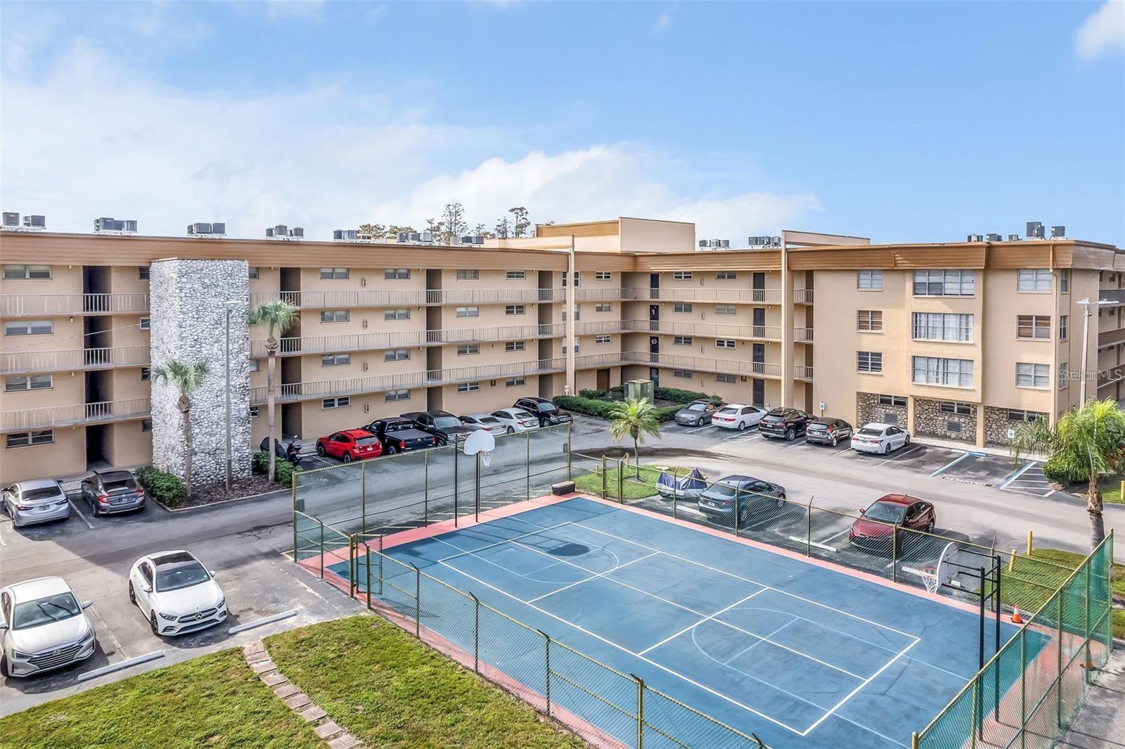 THE TAMPA RACQUET CLUB A CONDO - Residential