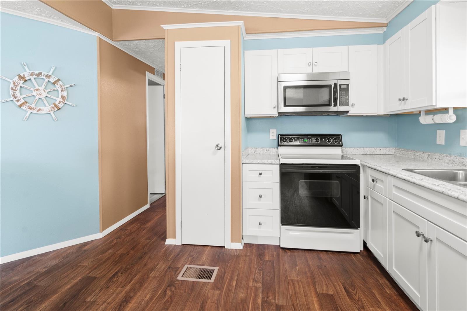 RIDGEWOOD MEADOWS PH II & III - Residential