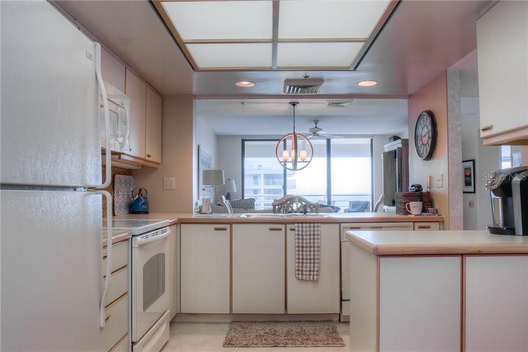 SUNSET BEACH - Residential Lease