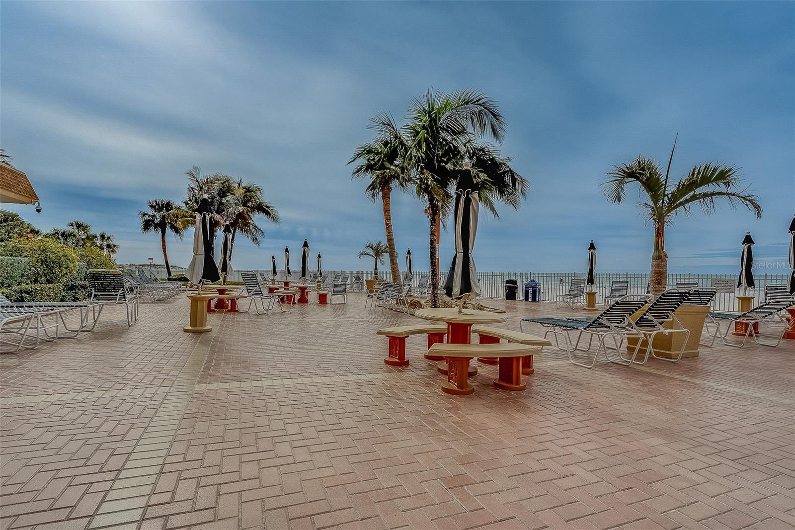 REDINGTON TOWERS BLDG 2 CONDO - Residential