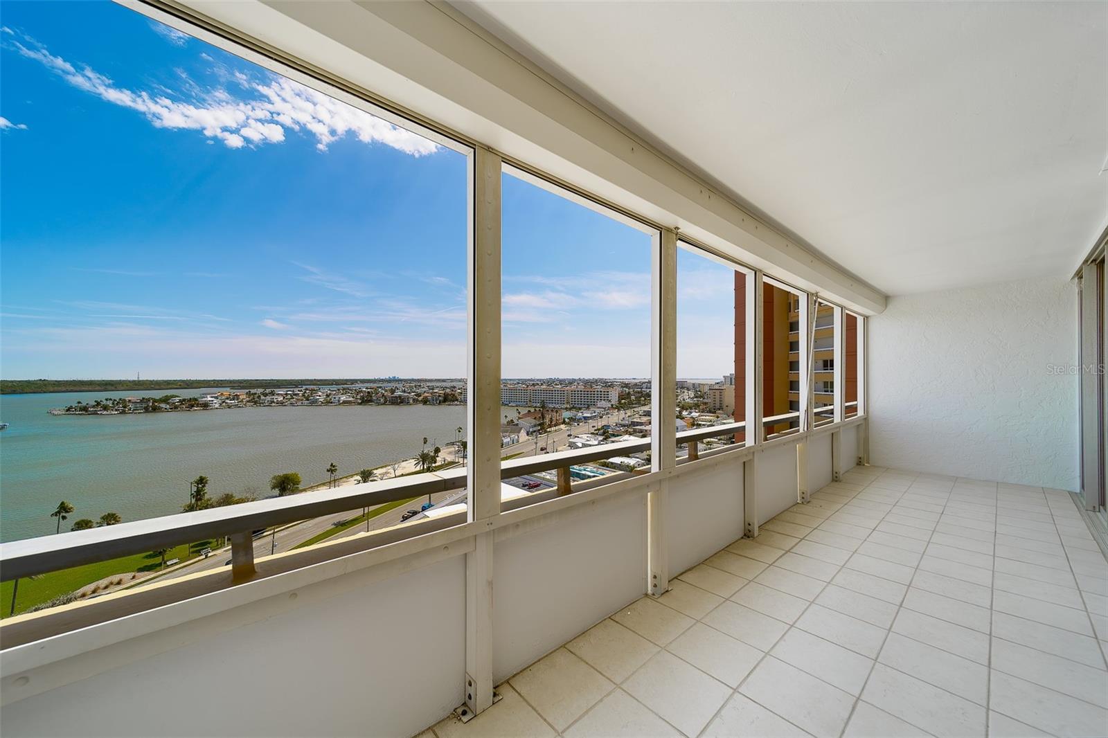 REDINGTON TOWERS BLDG 2 CONDO - Residential