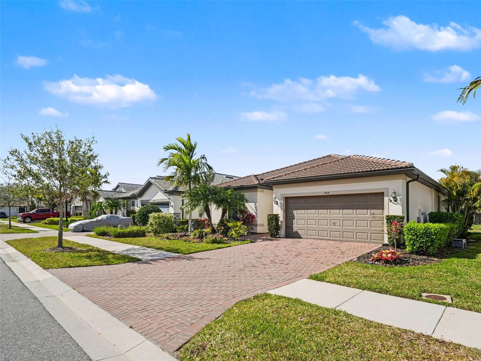 CYPRESS FALLS AT THE WOODLANDS - Residential