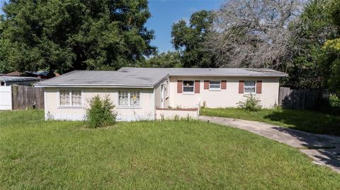 Photo of 4604 Robbins Avenue, Orlando, FL 32808 (MLS # S5152490)