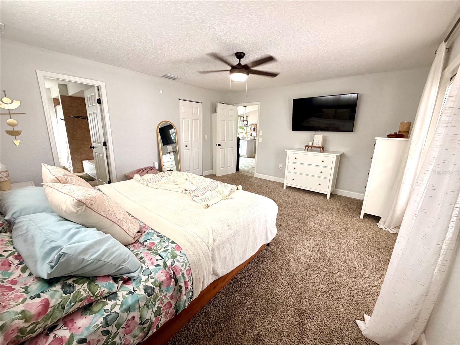 11450 LINDEN DRIVE