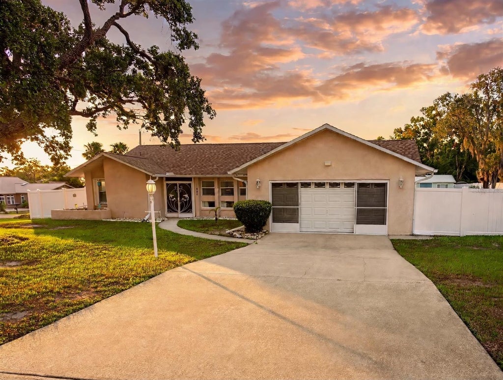 Photo of 11450 Linden Drive, Spring Hill, FL 34608 (MLS # TB8530599)