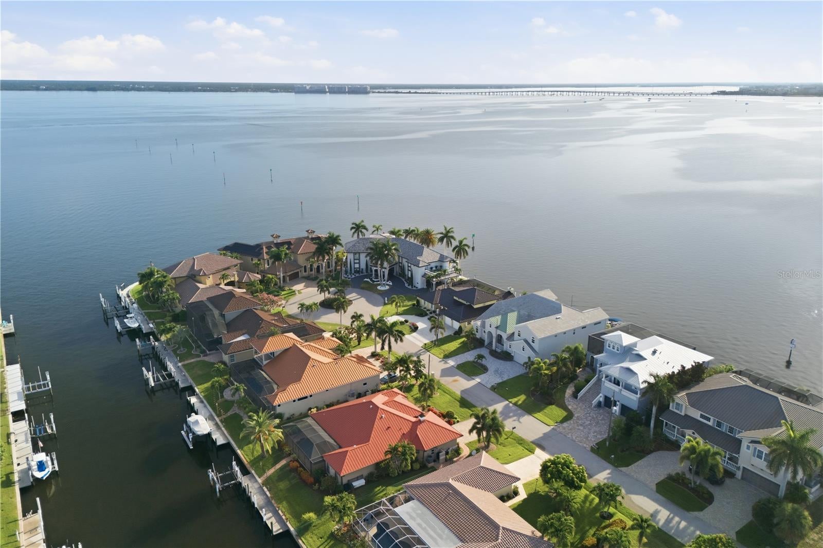 2139 PALM TREE DRIVE