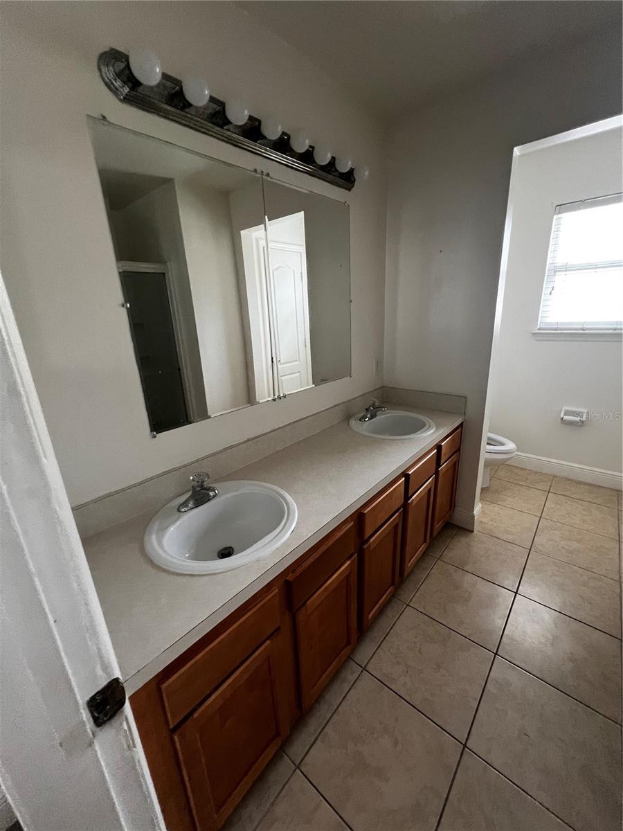 Photo 15 of 22 of 3935 PEMBERLY PINES CIRCLE townhome