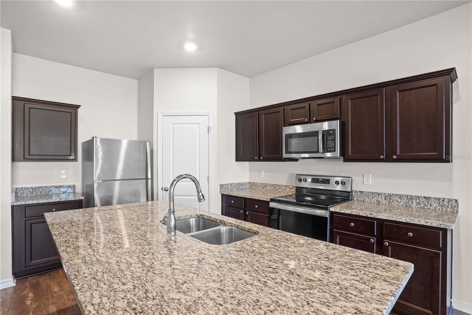 COASTAL WOODS UN B1 - Residential