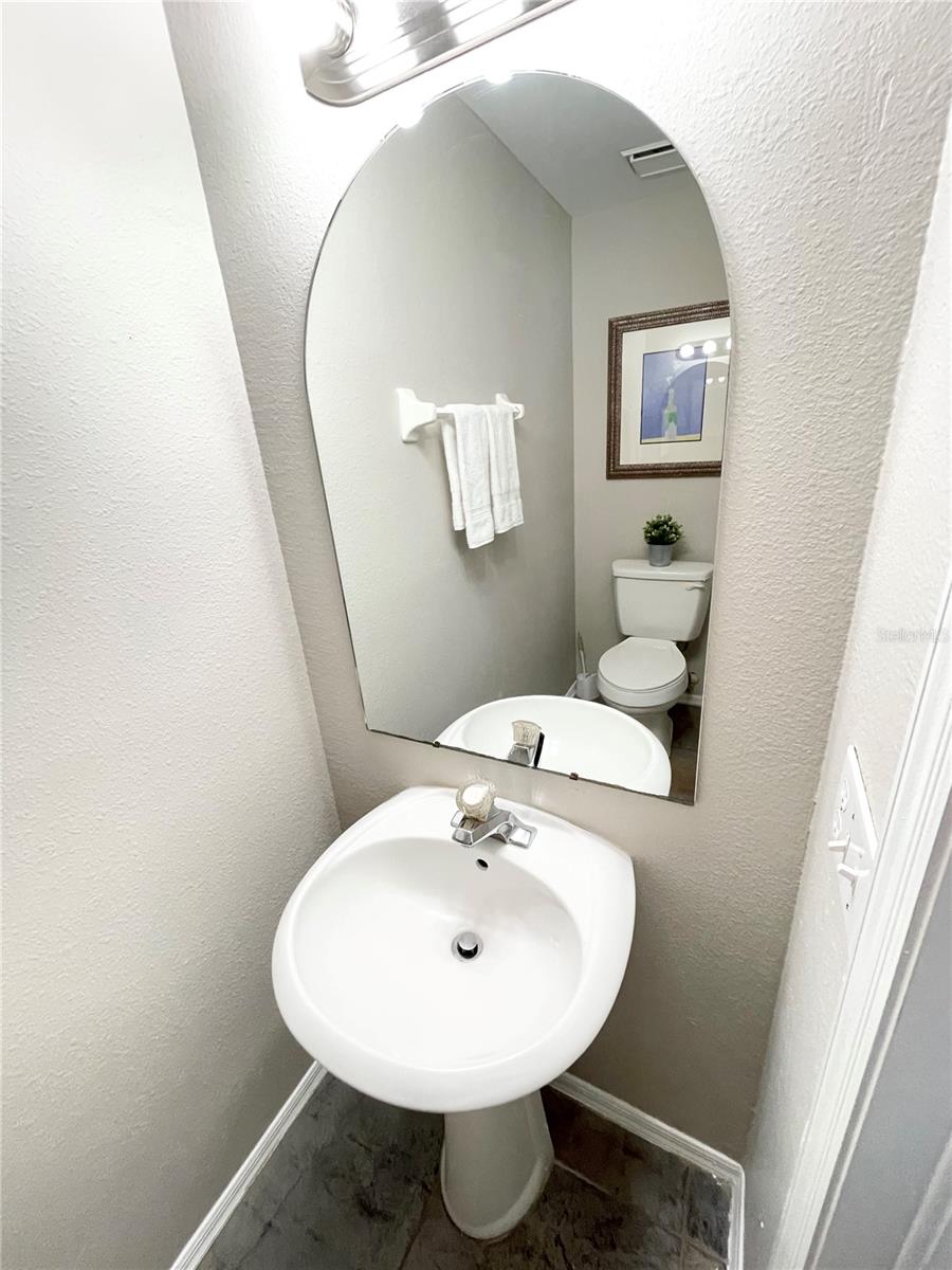 COUNTRYSIDE KEY - Residential Lease