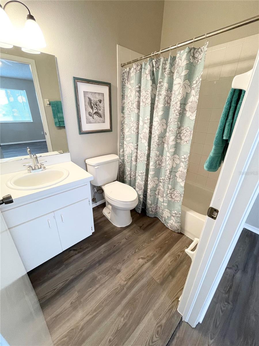 COUNTRYSIDE KEY - Residential Lease