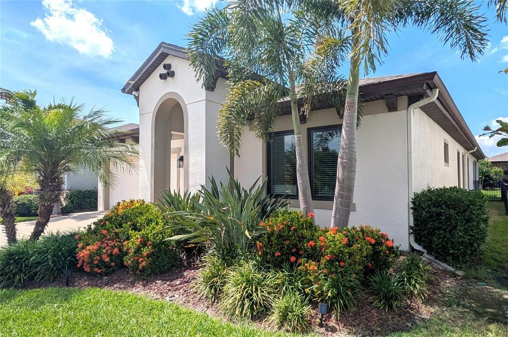 Photo of 7406 Futura Place, Apollo Beach, FL 33572 (MLS # TB8467057)