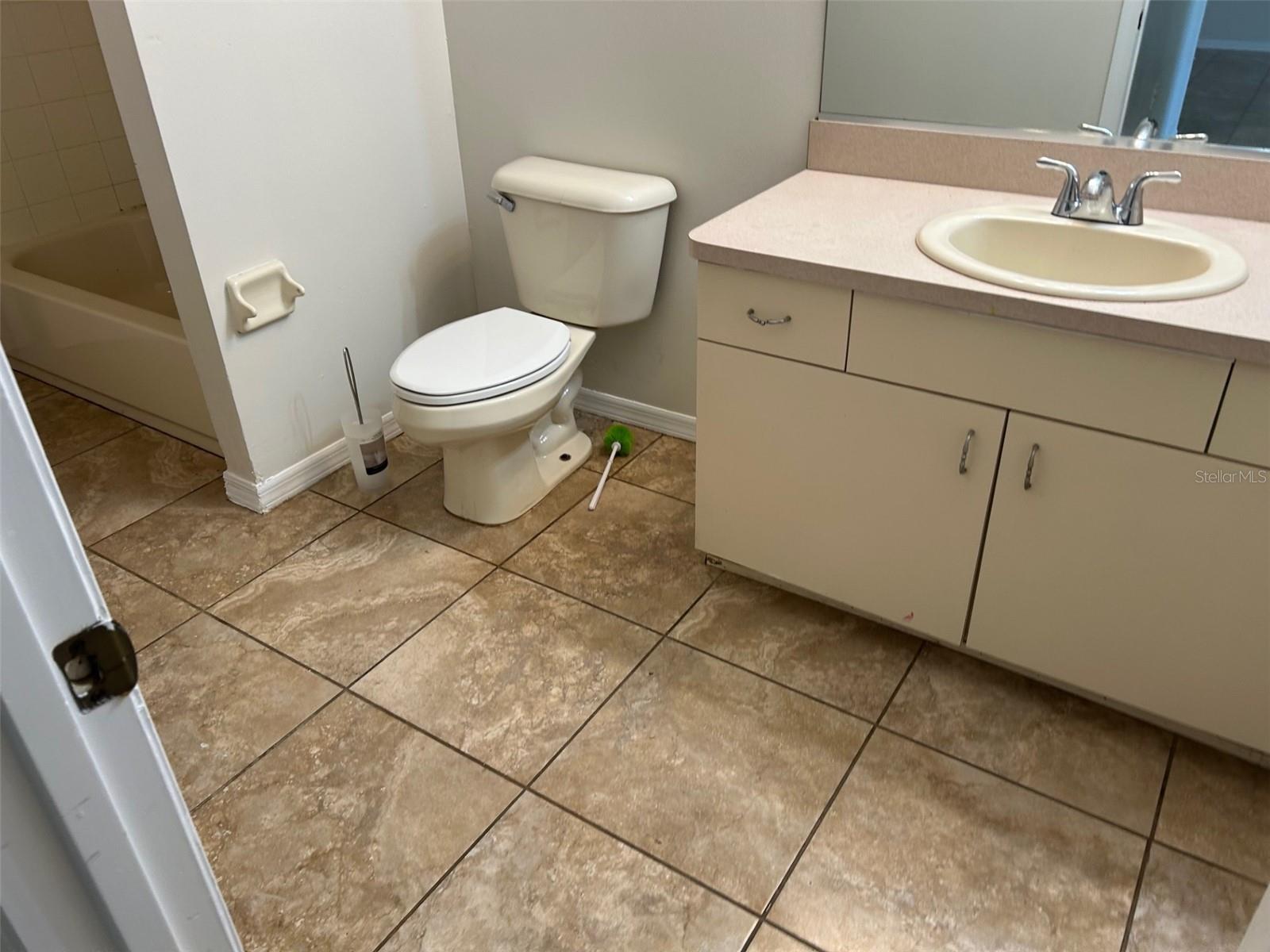 MARION OAKS UN 10 - Residential Lease