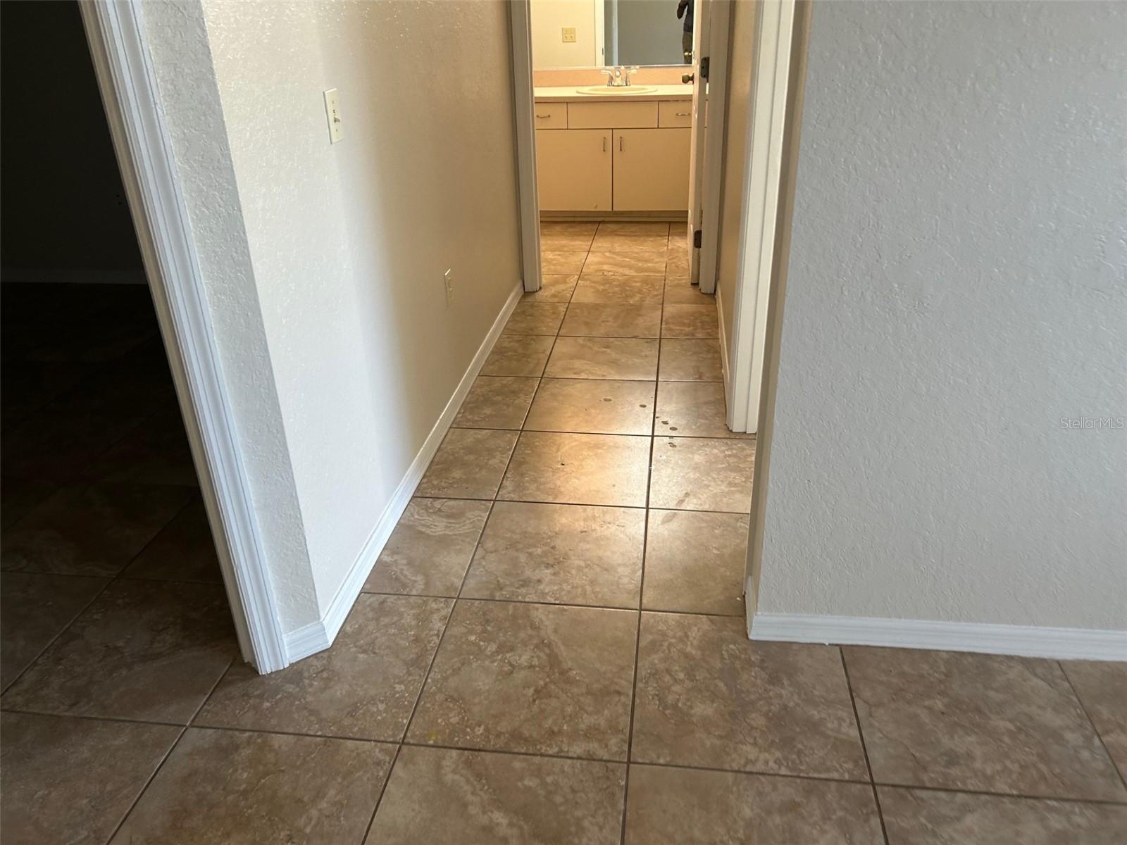 MARION OAKS UN 10 - Residential Lease