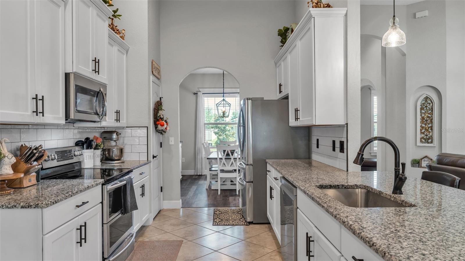 HOLLAND PARK PLACE PH 2 - Residential