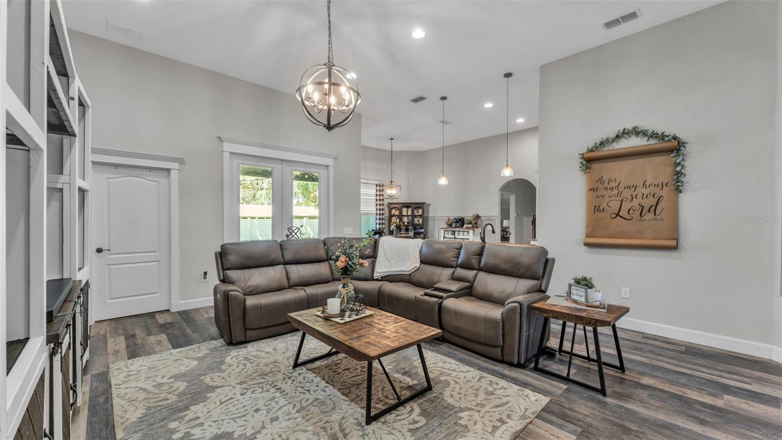 HOLLAND PARK PLACE PH 2 - Residential