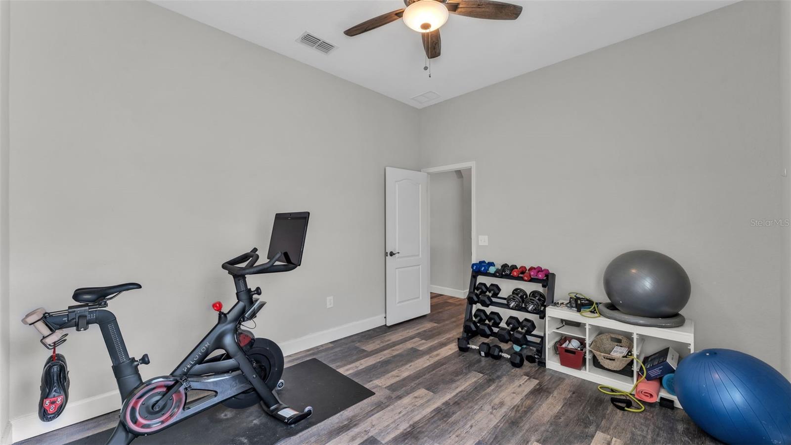 HOLLAND PARK PLACE PH 2 - Residential