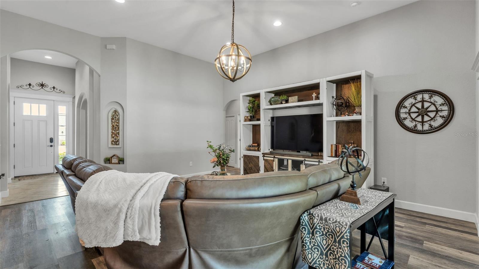 HOLLAND PARK PLACE PH 2 - Residential