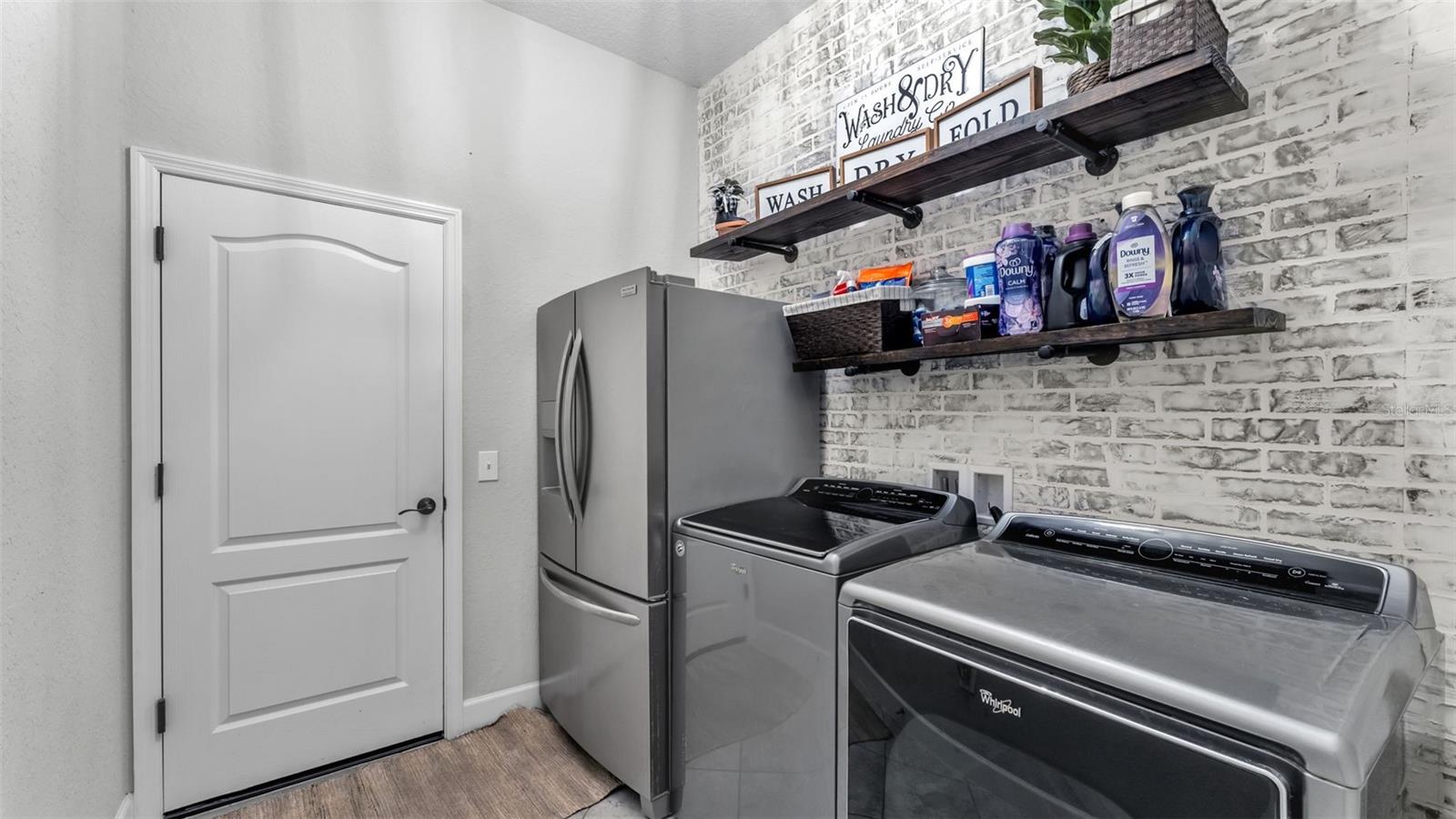 HOLLAND PARK PLACE PH 2 - Residential