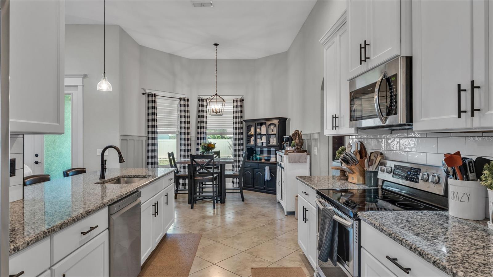 HOLLAND PARK PLACE PH 2 - Residential