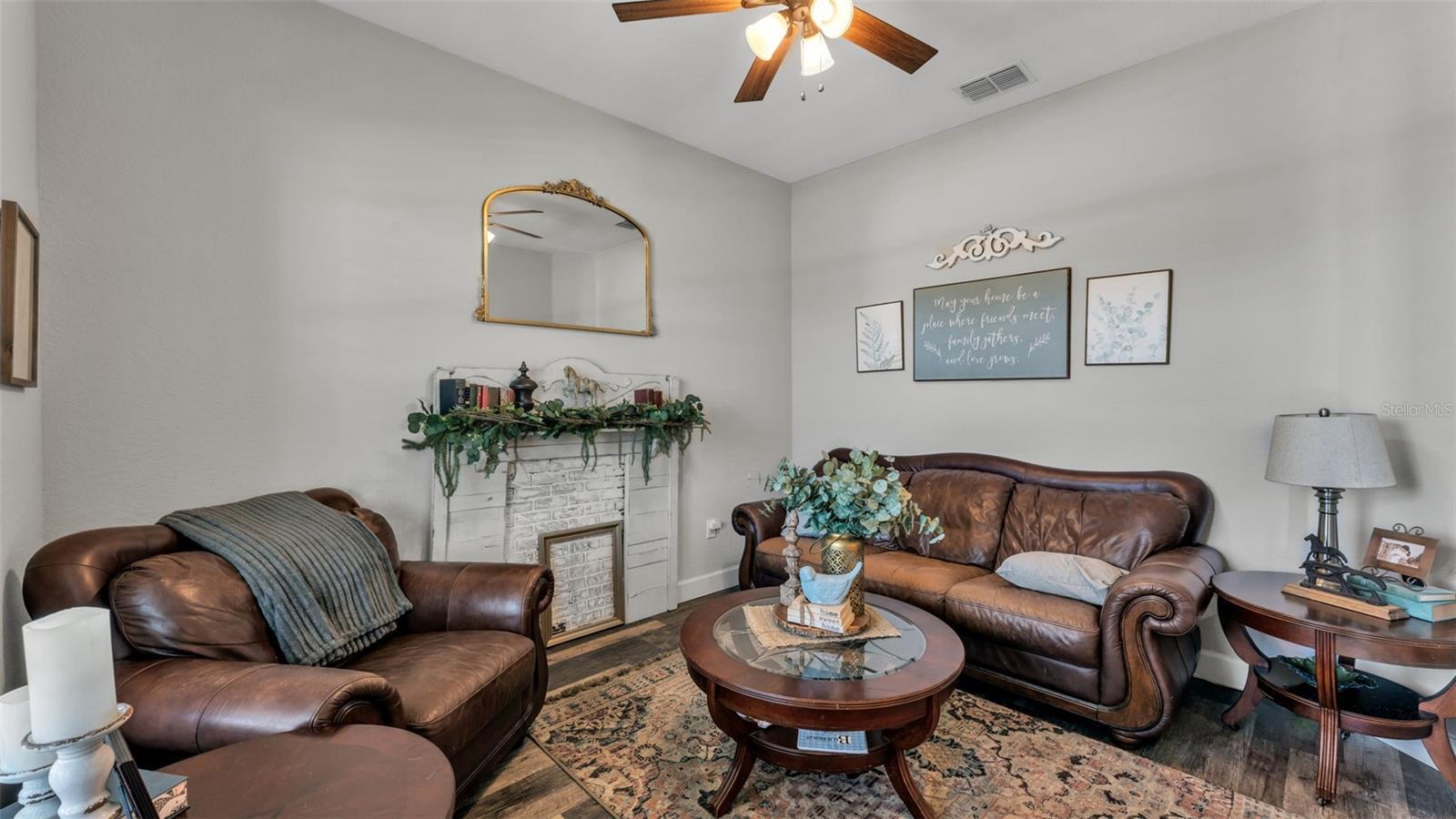 HOLLAND PARK PLACE PH 2 - Residential