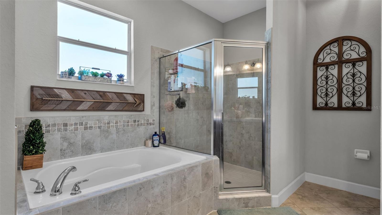 HOLLAND PARK PLACE PH 2 - Residential