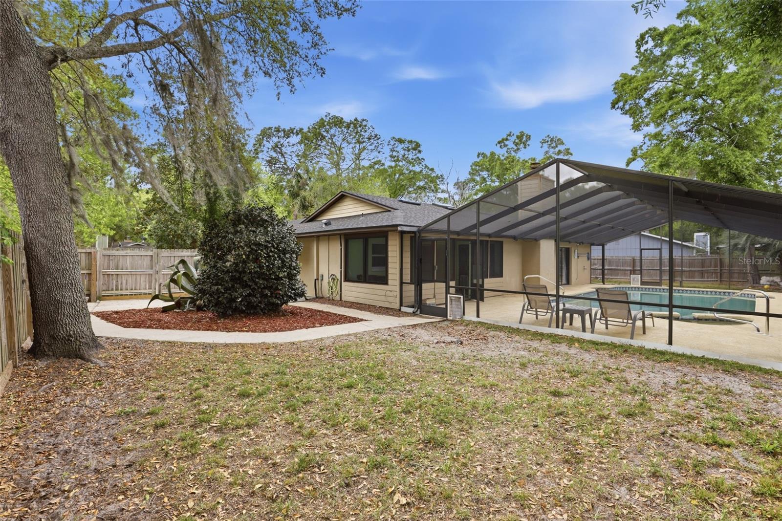 PINE GLADE - Residential