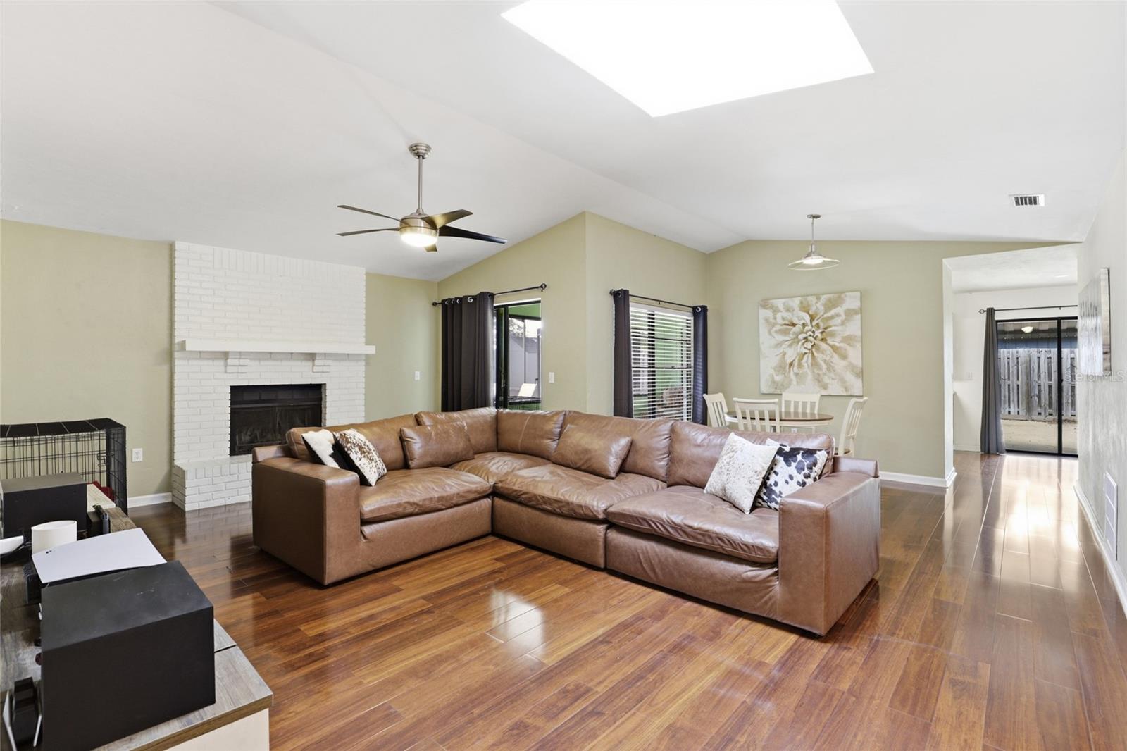 PINE GLADE - Residential