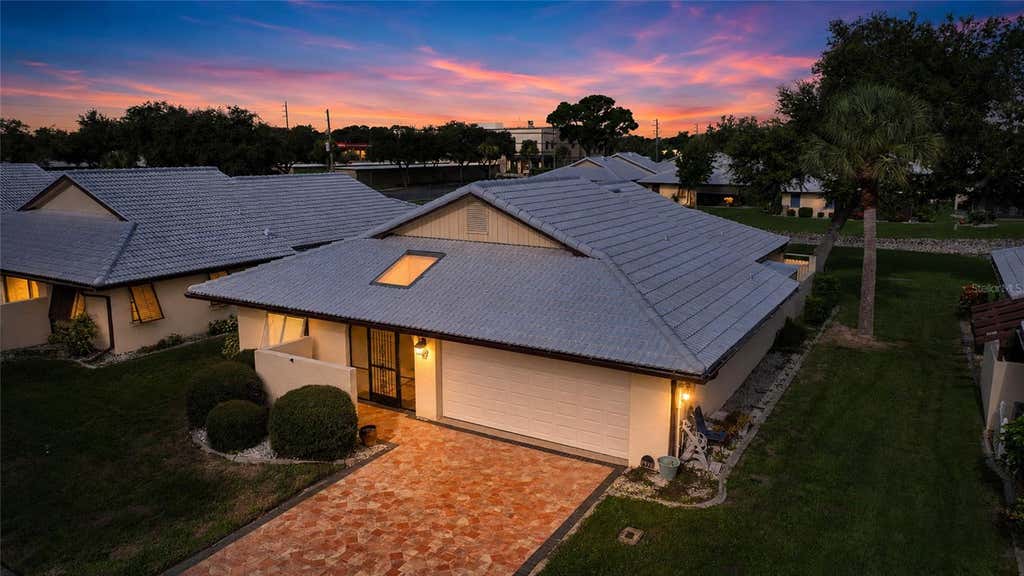 Photo of 49 Sandstone Circle, Venice, FL 34293 (MLS # D6148251)