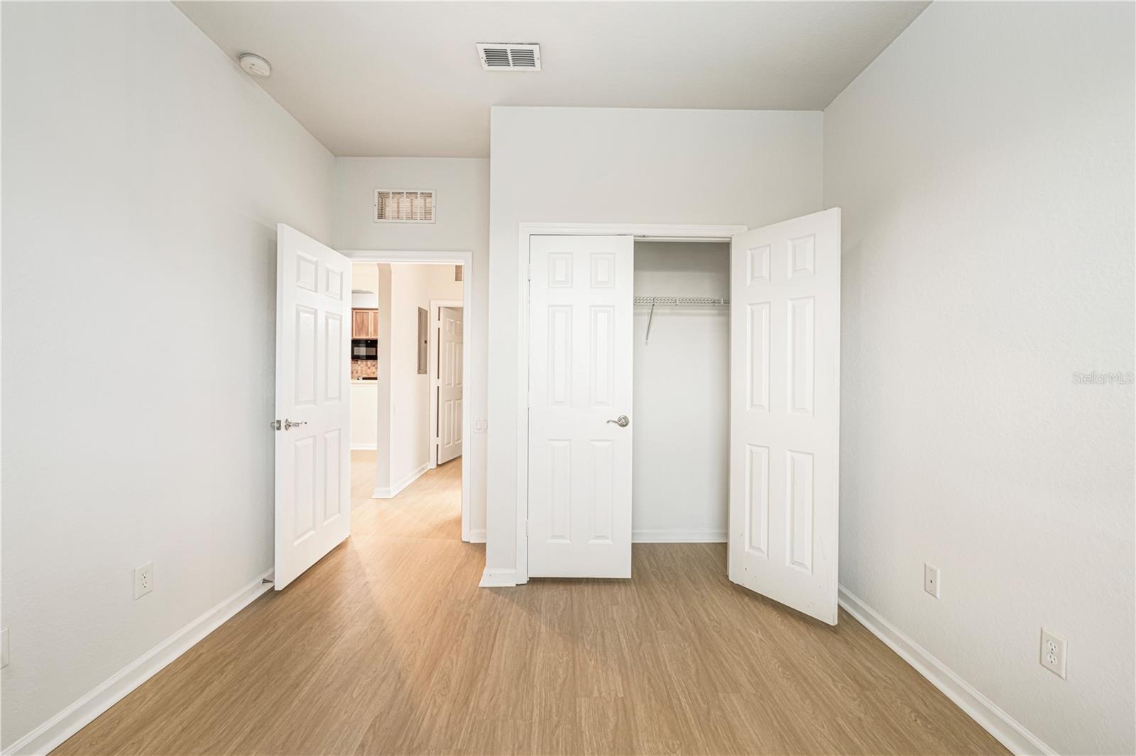 STONEBRIDGE RESERVE CONDO PH 3 - Residential Lease