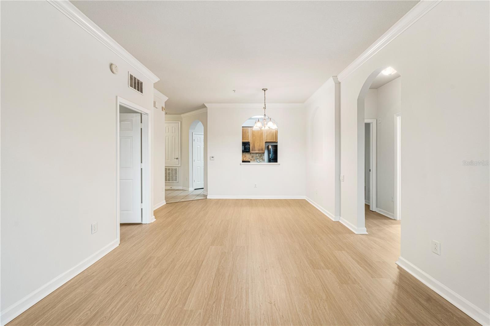 STONEBRIDGE RESERVE CONDO PH 3 - Residential Lease