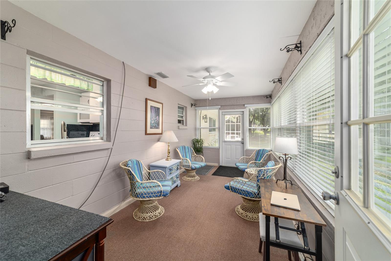 ON TOP OF THE WORLD - Residential