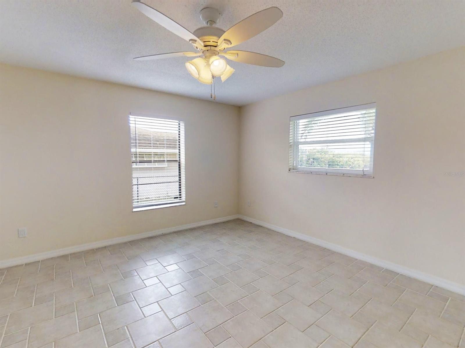 Venezia Unit 02 - Residential