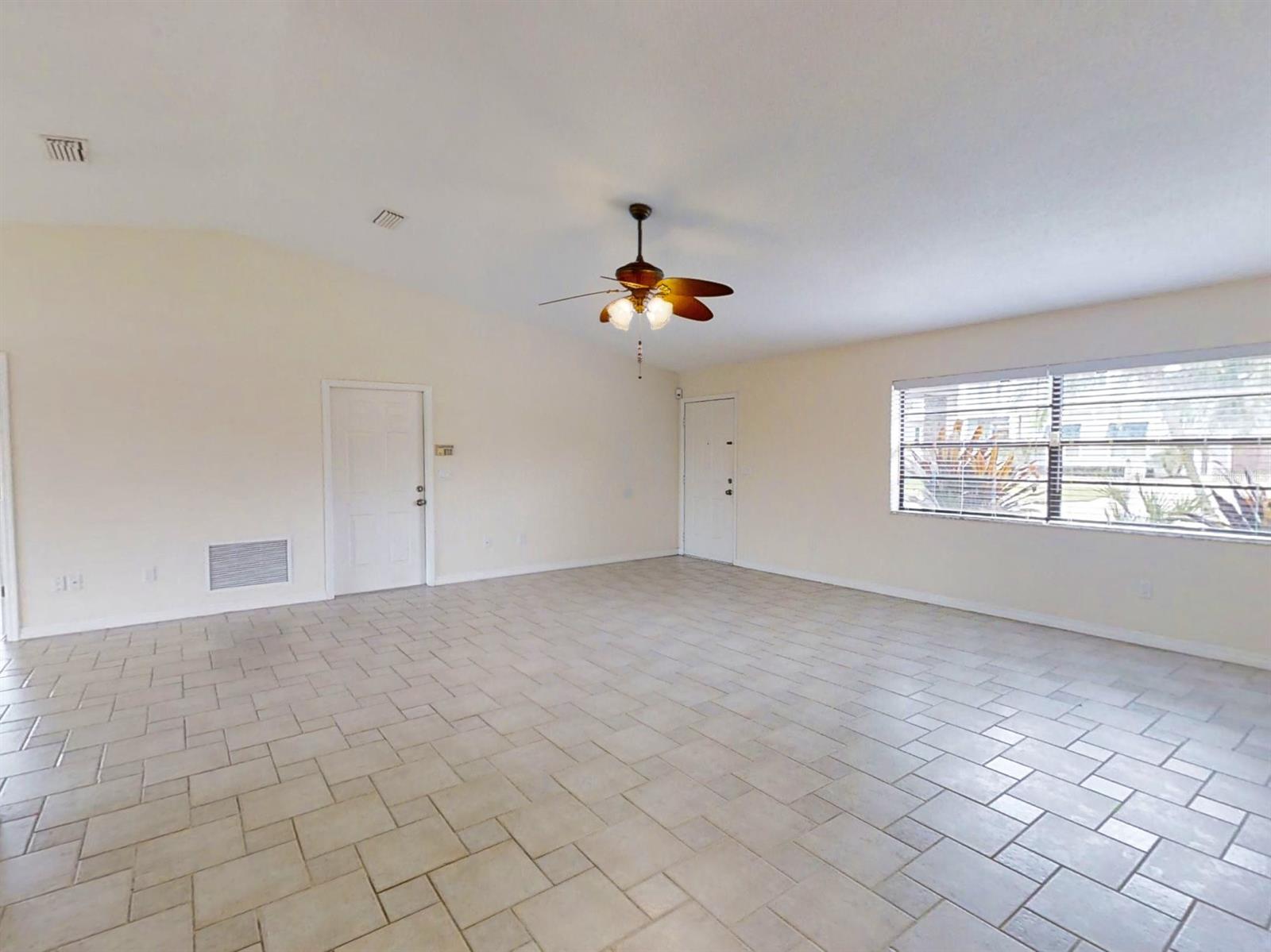 Venezia Unit 02 - Residential