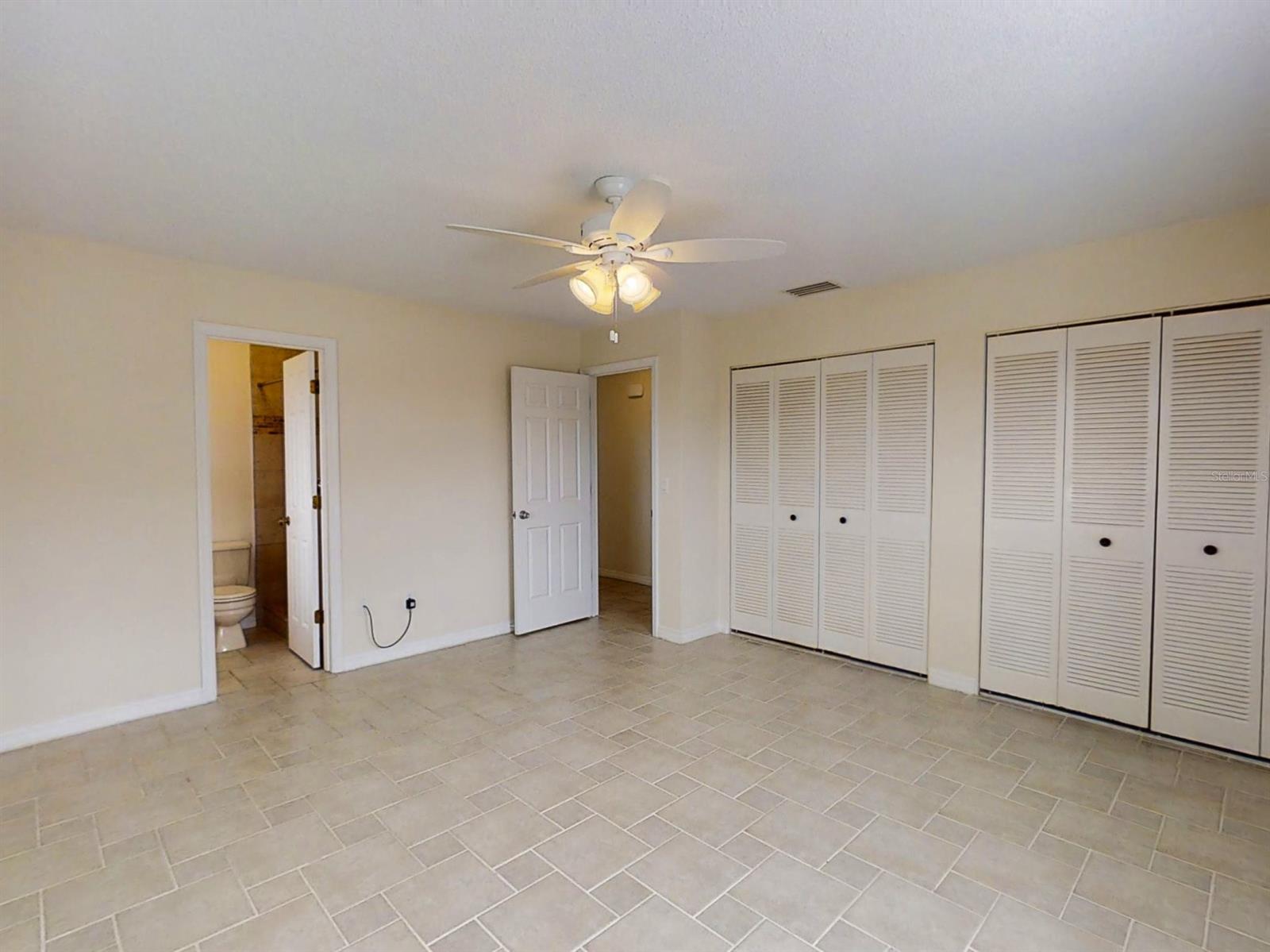 Venezia Unit 02 - Residential